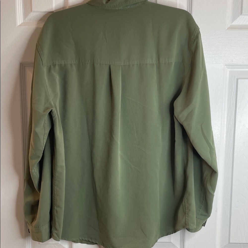 JOANNA ROLL TAB LONG SLEEVES BUTTON DOWN BLOUSE TOP OLIVE GREEN SIZE L - Picture 7 of 12